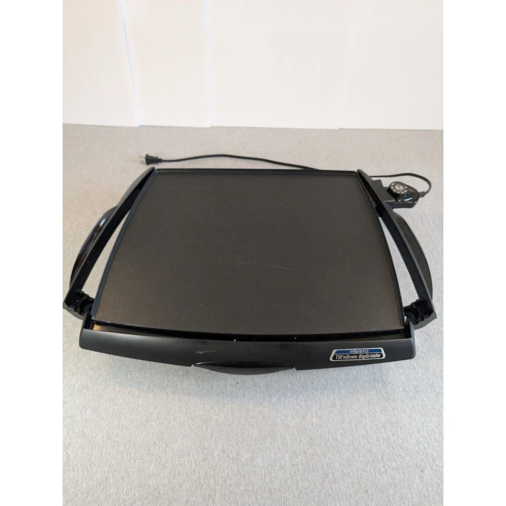 Presto Tilt'nDrain BigGriddle 1500W Adjustable Temp Electric Griddle Black 07046